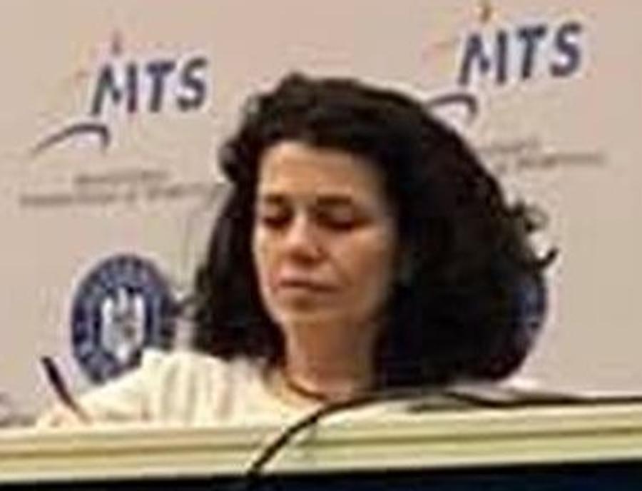 Anca Ioana Gheorghe Toți oamenii ministrului: un fost polițist, un mecanic, o poetă și o actriță » Novak și-a angajat pe post de sfătuitori la MTS o mulțime de prieteni și parteneri de afaceri