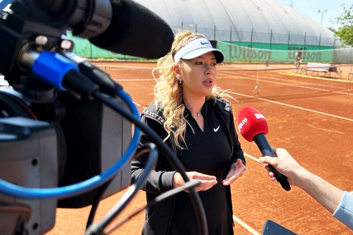 Ana Maria Gavrilovici - imagini cu una dintre cele mai tinere antrenoare de tenis din România