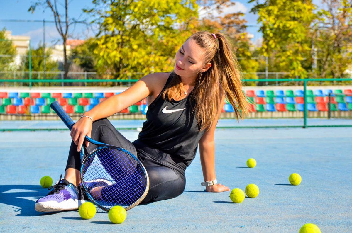 Ana Maria Gavrilovici - imagini cu una dintre cele mai tinere antrenoare de tenis din România