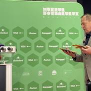 Mănușile cu care Helmut Duckadam a apărat 4 penalty-uri la Sevilla s-au întors la București!