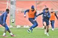 Vești proaste pentru FCSB » Doi titulari au părăsit accidentați antrenamentul de astăzi: „Unul are probleme la tendon, altul la aductor”