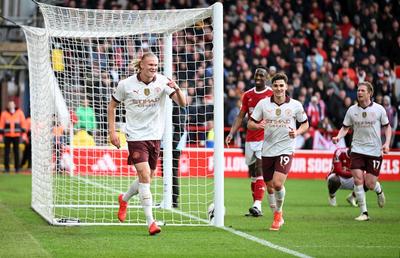 Manchester City, victorie cu noroc în Premier League » Atacantul advers a refuzat să marcheze