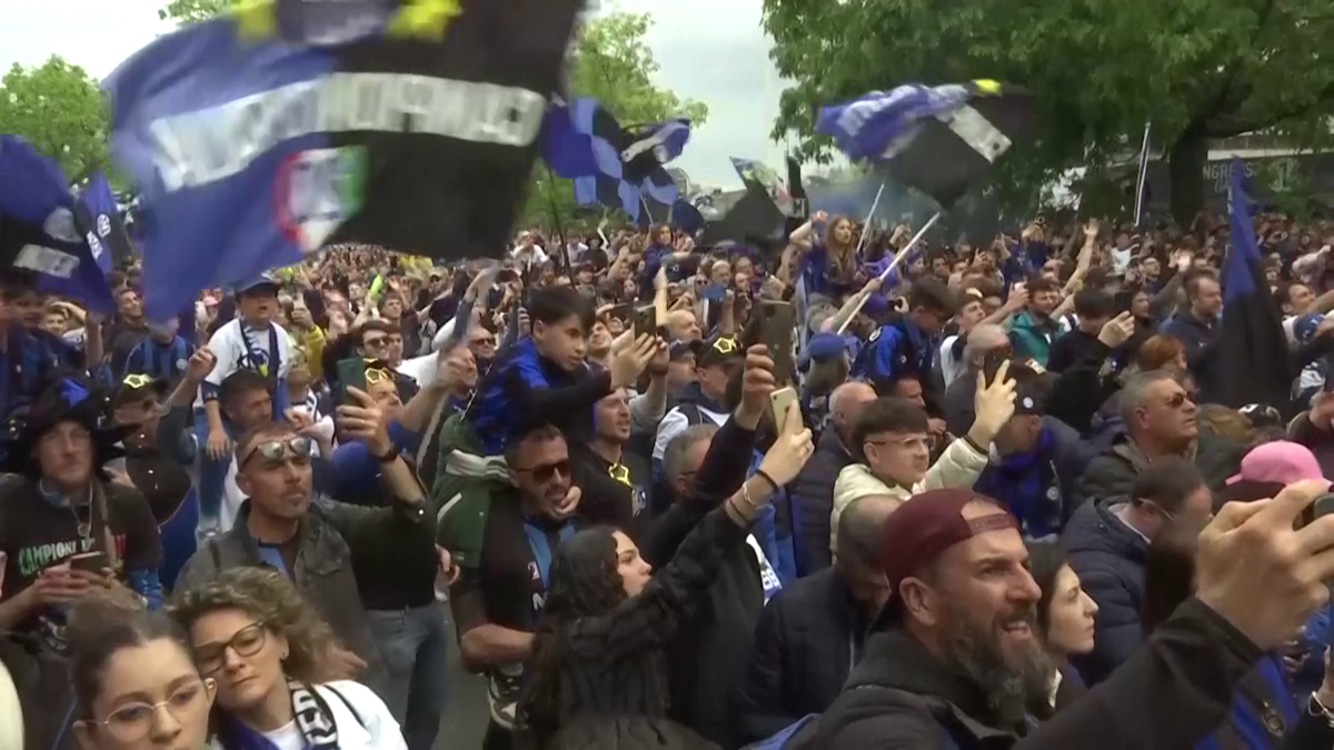 Jucătorii și fanii lui Inter Milano sărbătoresc cel de-al 20-lea titlu din Serie A