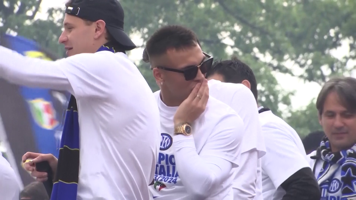 Fanii lui Inter au scos vaca pe stradă la petrecerea de titlu » Imagini senzaționale din Milano