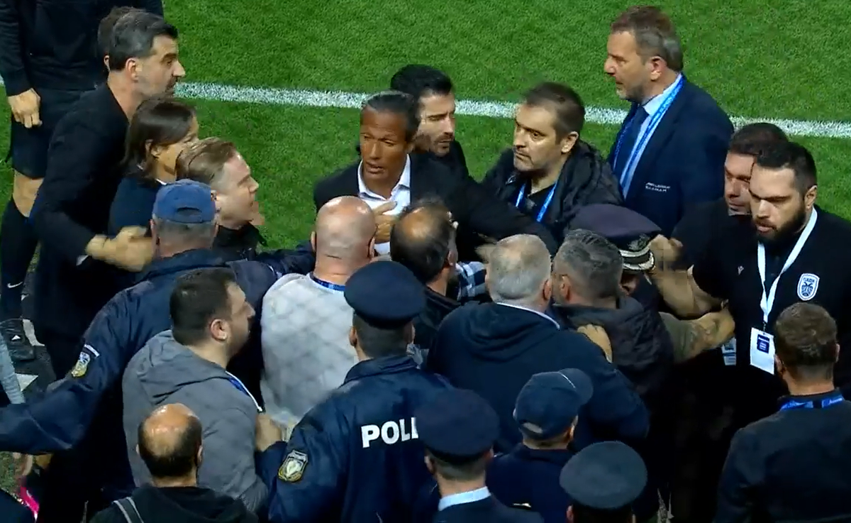A fost nevoie de intervenția poliției în PAOK - AEK Atena