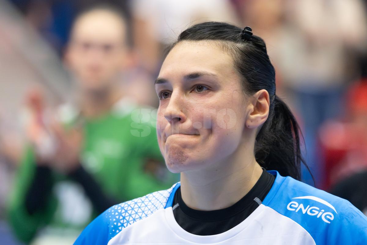 Cristina Neagu și-a luat adio de la Liga Campionilor cu 50 de imagini pentru istoria handbalului » Cadre fantastice surprinse de GSP: lacrimi, culoar special de retragere și moment magnific cu Reistad