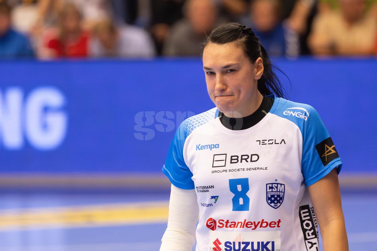 Cristina Neagu și-a luat adio de la Liga Campionilor cu 50 de imagini pentru istoria handbalului » Cadre fantastice surprinse de GSP: lacrimi, culoar special de retragere și moment magnific cu Reistad