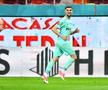 Dinamo marchează pe final și o încurcă pe CFR Cluj » Dan Petrescu a terminat partida în genunchi, iar FCSB are o mână și jumătate pe trofeu