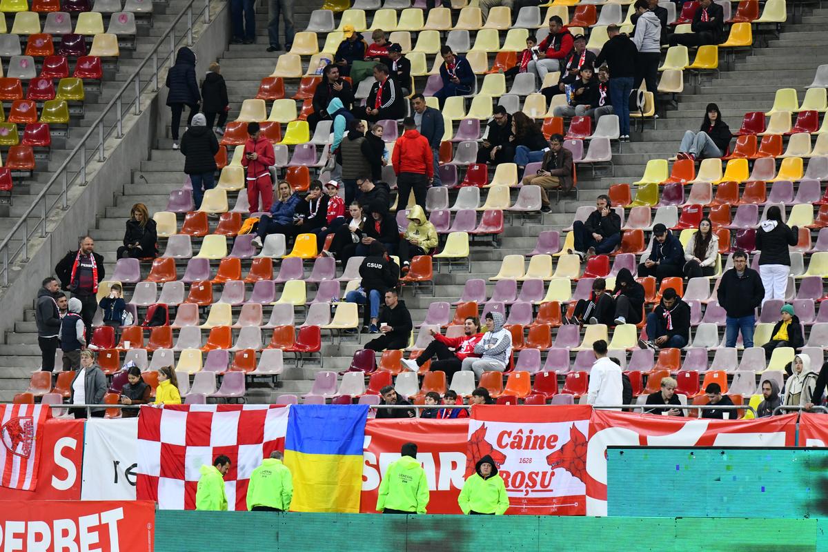 Dinamo marchează pe final și o încurcă pe CFR Cluj » Dan Petrescu a terminat partida în genunchi, iar FCSB are o mână și jumătate pe trofeu