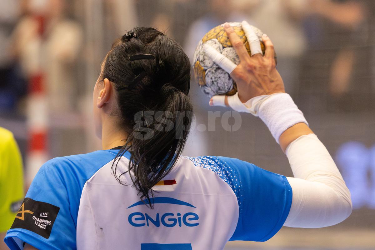 50 de fotografii cu Cristina Neagu la ultimul meci al ei în Liga Campionilor