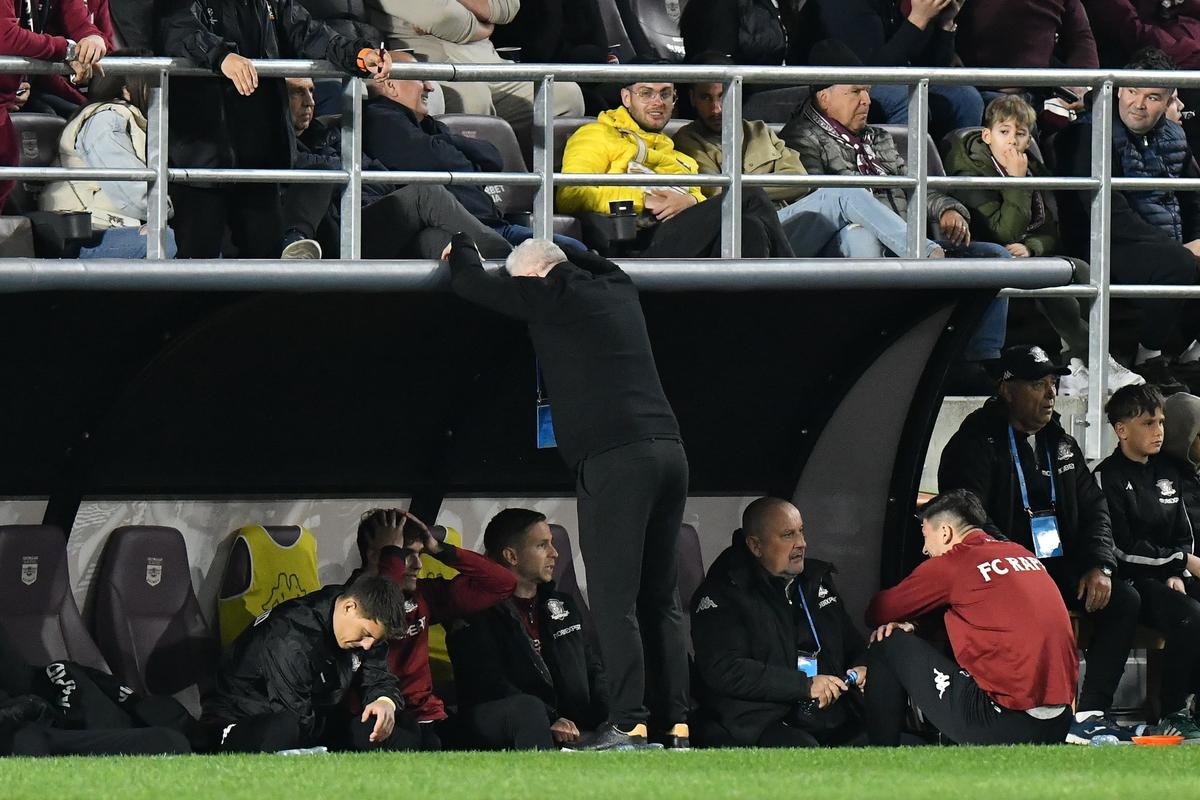 Gigi Becali a anunțat că vrea să transfere vedetele rivalilor din play-off: „Plătesc bani, milioane!”