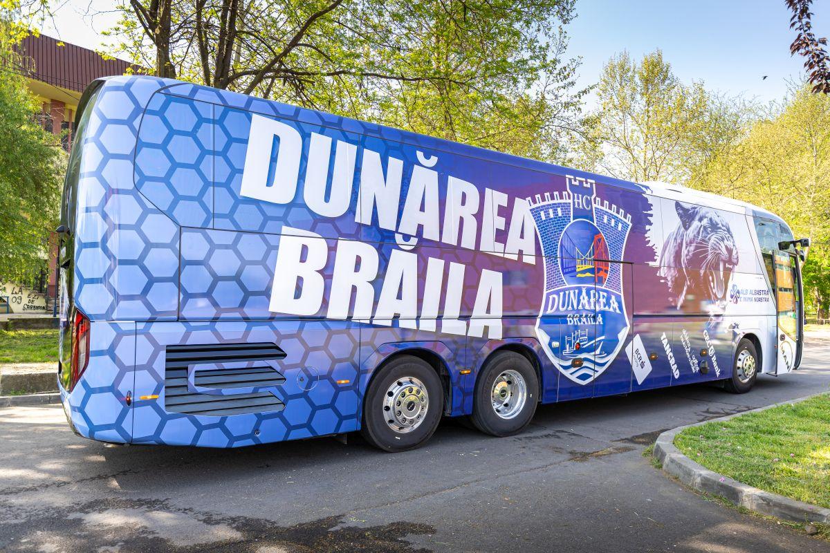 Noul autocar al celor de la Dunărea Brăilă