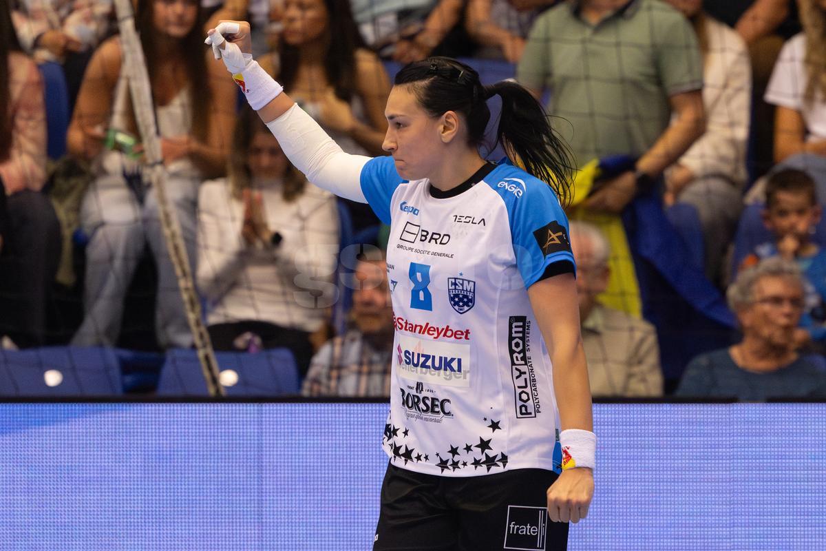50 de fotografii cu Cristina Neagu la ultimul meci al ei în Liga Campionilor