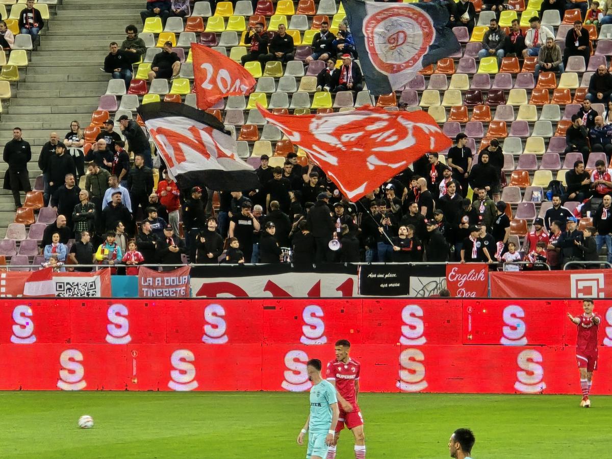 DNL a părăsit Tribuna a II-a după ce Peluza Sud nu s-a prezentat la meci