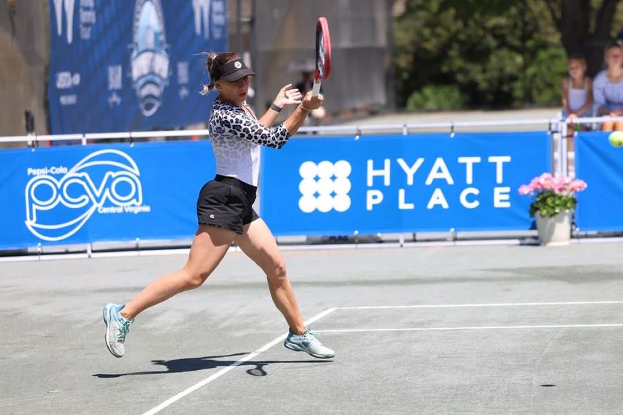 Irina Bara în acțiune la Charlottesville Foto: Instagram Irina Bara, salt de 43 de locuri în clasamentul WTA live după finala de la Charlottesville