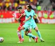 Dinamo marchează pe final și o încurcă pe CFR Cluj » Dan Petrescu a terminat partida în genunchi, iar FCSB are o mână și jumătate pe trofeu