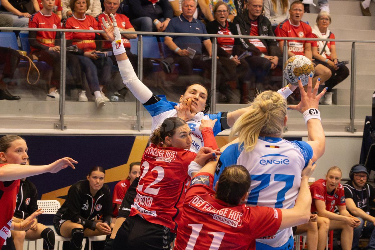 50 de fotografii cu Cristina Neagu la ultimul meci al ei în Liga Campionilor