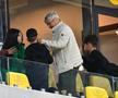 Dinamo marchează pe final și o încurcă pe CFR Cluj » Dan Petrescu a terminat partida în genunchi, iar FCSB are o mână și jumătate pe trofeu