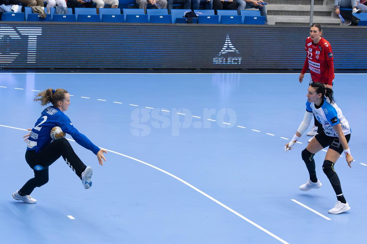 Cristina Neagu și-a luat adio de la Liga Campionilor cu 50 de imagini pentru istoria handbalului » Cadre fantastice surprinse de GSP: lacrimi, culoar special de retragere și moment magnific cu Reistad