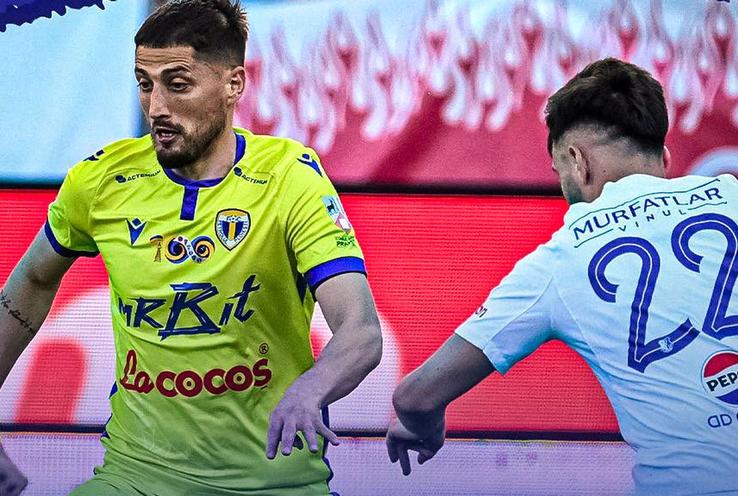 Petrolul - Farul / Sursă foto: Facebook@ Petrolul Ploiești