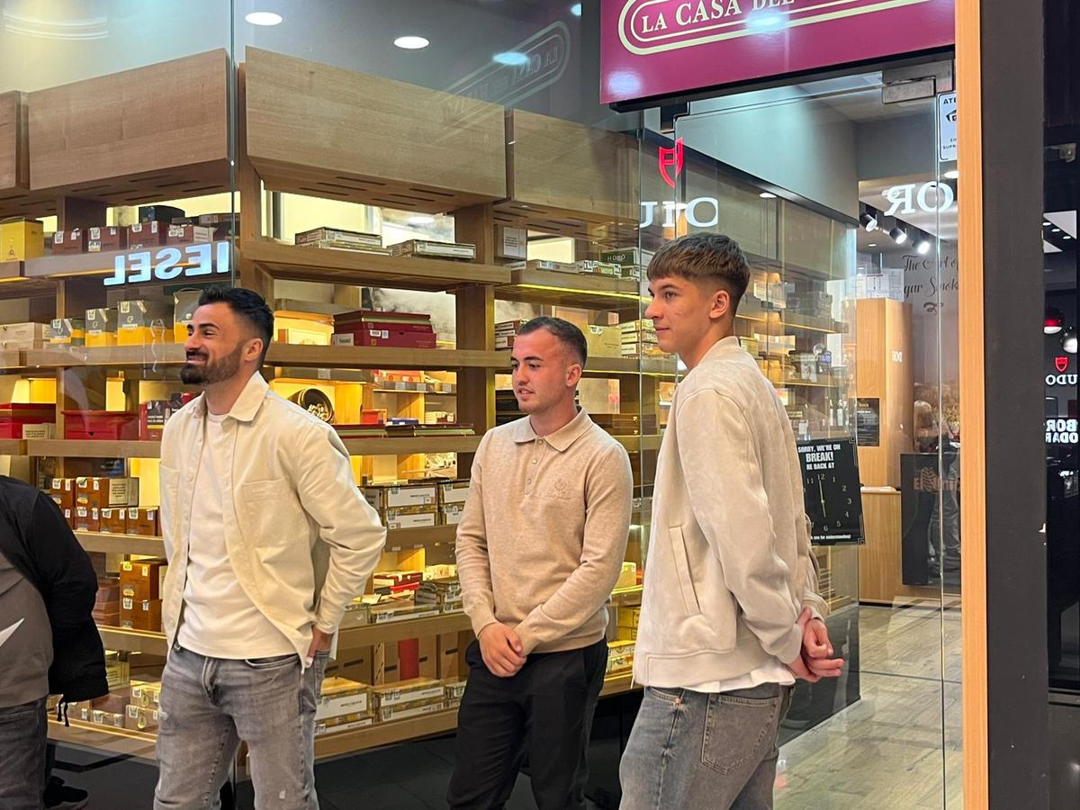 Elias Charalambous și jucătorii de la FCSB au primit ceasuri de lux! Ce spune antrenorul despre revenire: „Prima opțiune ar fi FCSB”