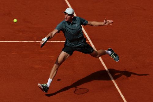 Jannik Sinner s-a calificat în „sferturi” la Madrid/Foto: Getty Images