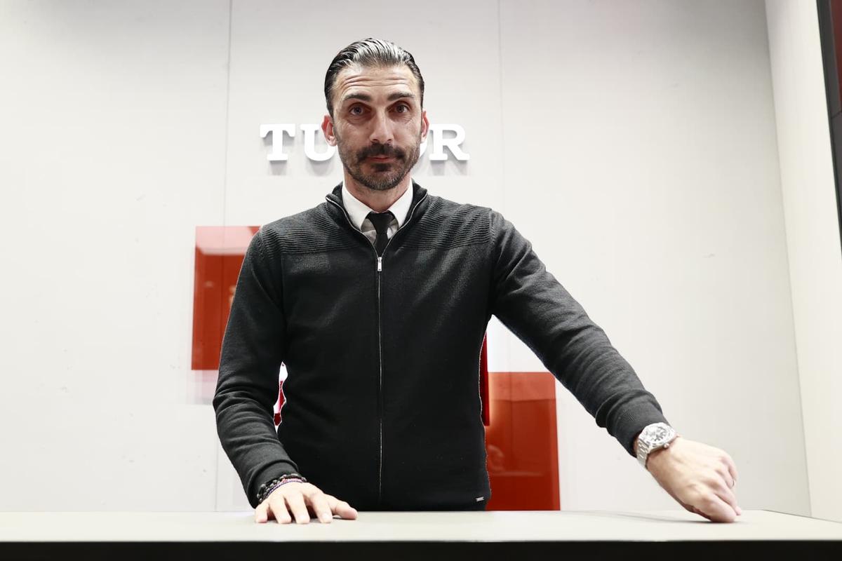 Elias Charalambous și jucătorii de la FCSB au primit ceasuri de lux! Ce spune antrenorul despre revenire: „Prima opțiune ar fi FCSB”