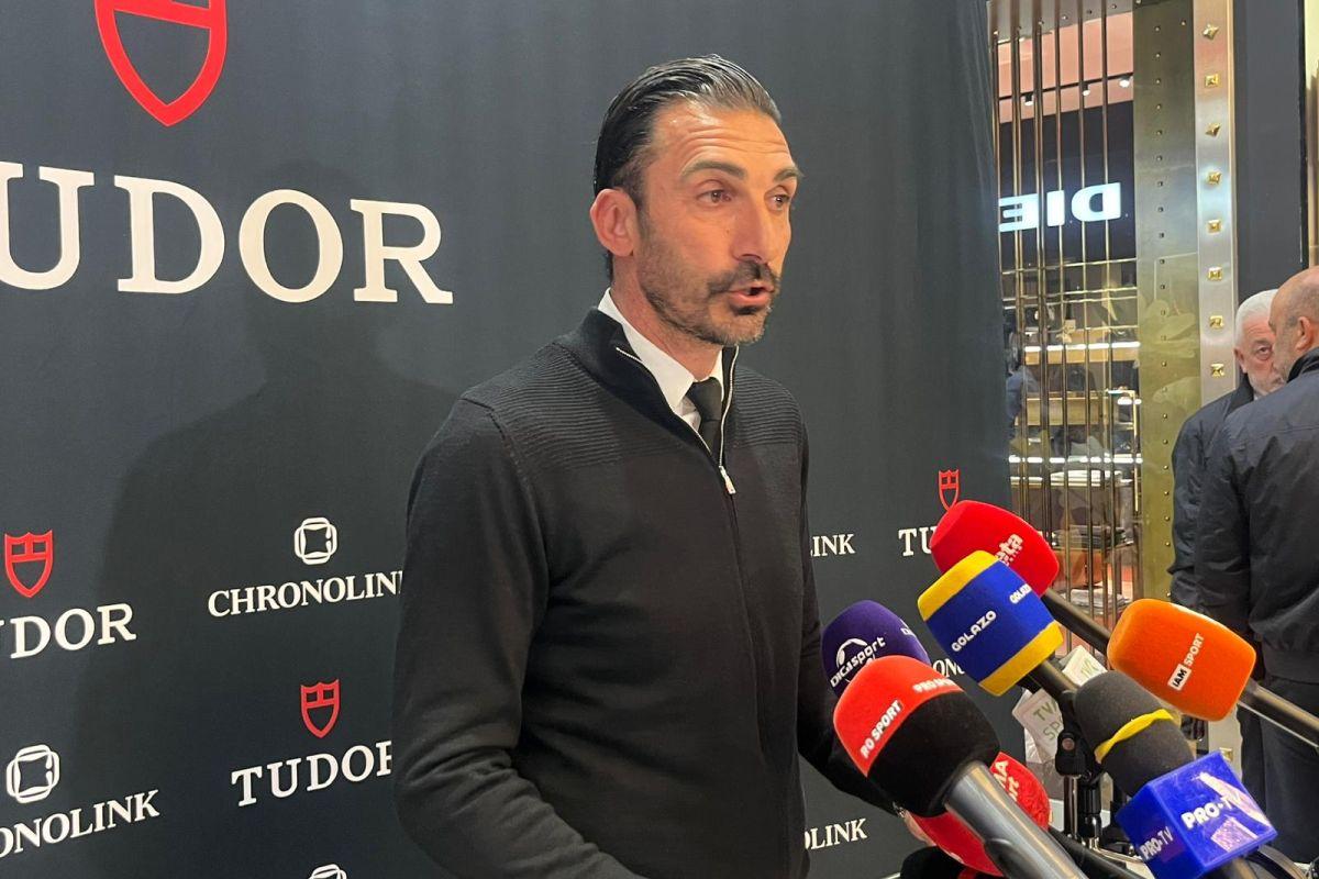 Elias Charalambous și jucătorii de la FCSB au primit ceasuri de lux! Ce spune antrenorul despre revenire: „Prima opțiune ar fi FCSB”