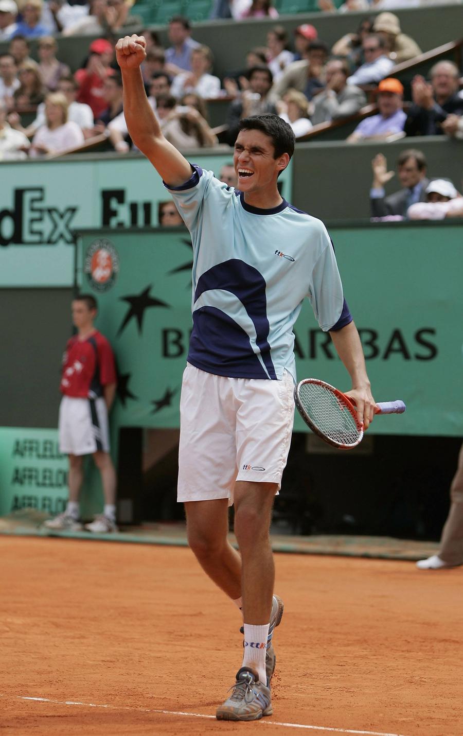 Bucuria lui Victor Hănescu după victoria în fața lui David Nalbandian FOTO Guliver/GettyImages Roland Garros se joacă pe GSP.ro » Amintirile lui Victor Hănescu, în sferturi la 24 de ani: „De la meci la meci, mă simțeam din ce în ce mai bine”