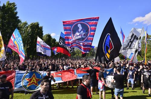 Suporterii celor de la CSA Steaua au primit 14 bilete pentru meciul cu CS Afumați, returul barajului de promovarea în Liga 2. Partida este programată duminică, de la ora 17:30.