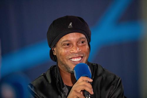 Brazilianul Ronaldinho (42 de ani) e nerăbădor să asiste la finala Ligii Campionilor dintre Liverpool și Real Madrid.