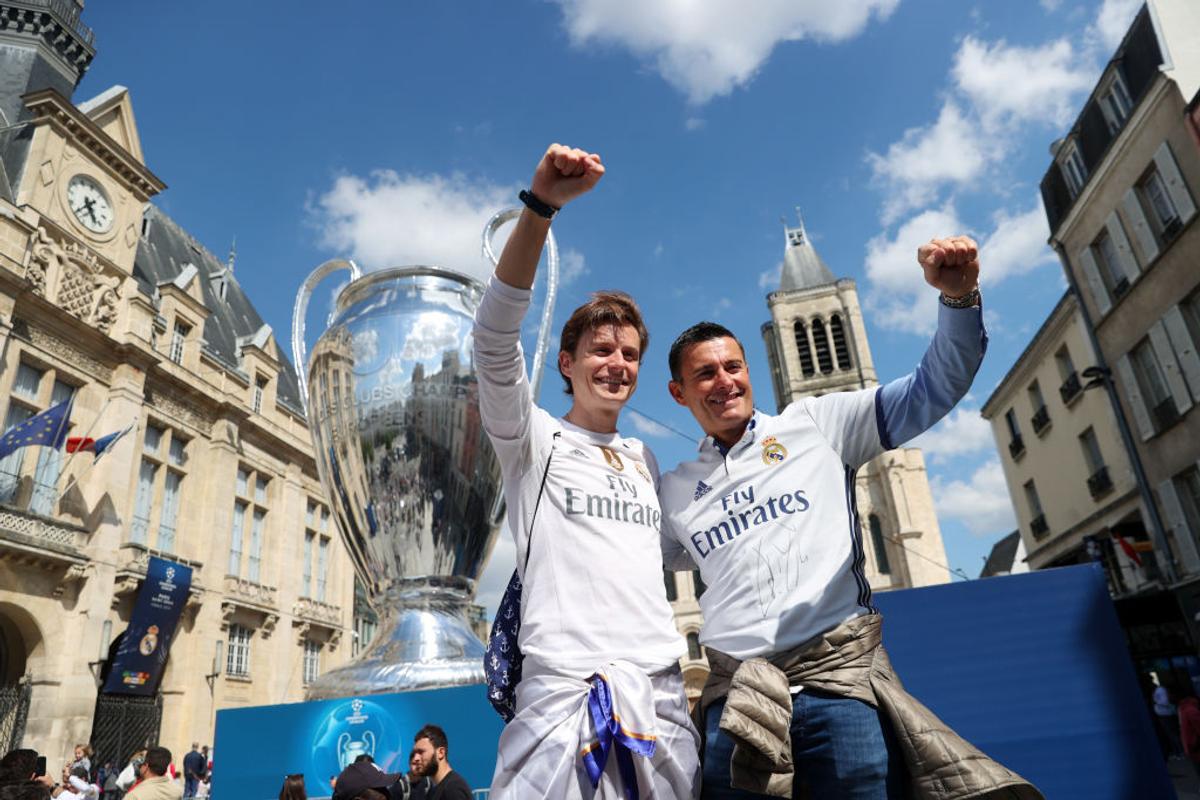 Imagine de colecție la finala UCL » Mircea Lucescu, Ion Țiriac și Ronaldo în tribune la Liverpool - Real Madrid