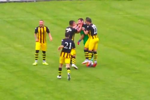 Bogdan Căucă (25 de ani), portarul celor de la SR Brașov, a marcat un gol din lovitură liberă în victoria cu FC Hermannstadt II, scor 2-0, rezultat care asigură menținerea echipei lui în al treilea eșalon fotbalistic al României.