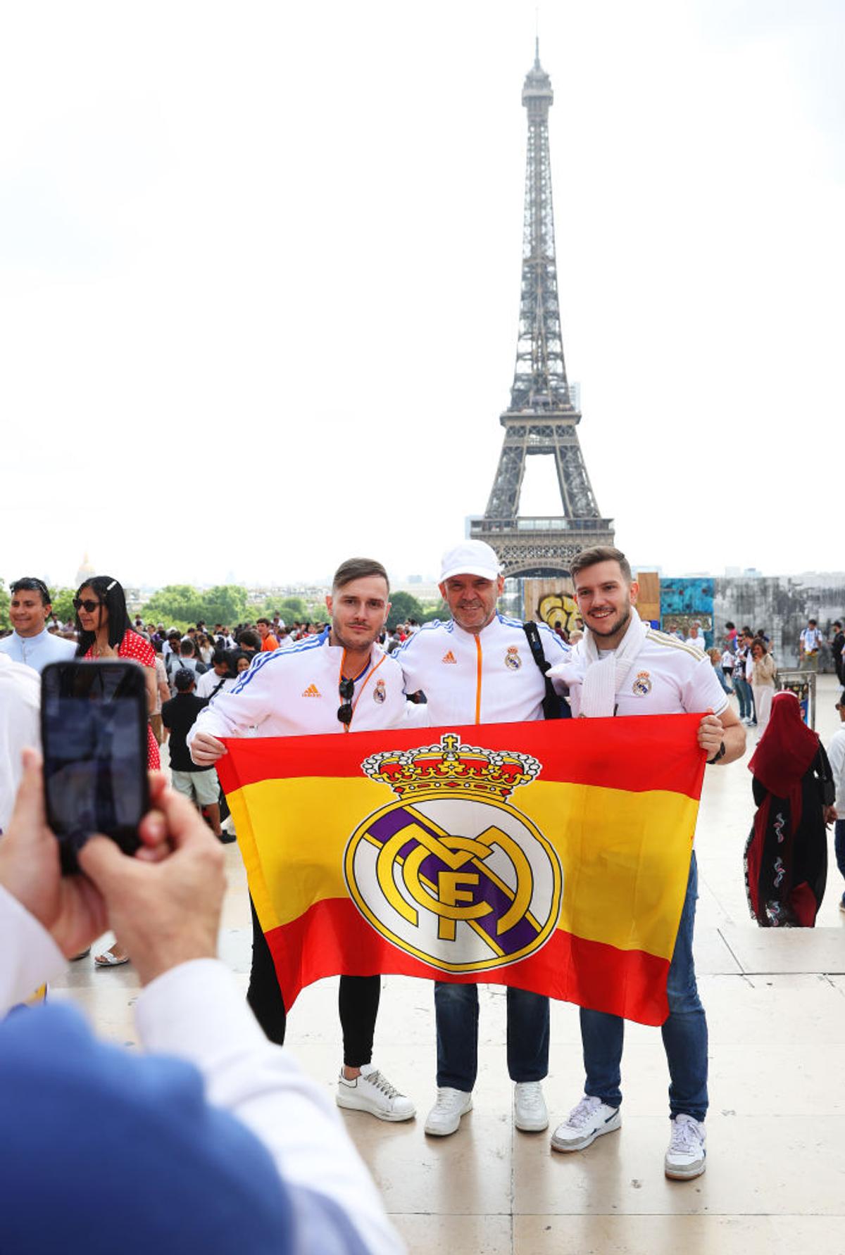 Imagine de colecție la finala UCL » Mircea Lucescu, Ion Țiriac și Ronaldo în tribune la Liverpool - Real Madrid
