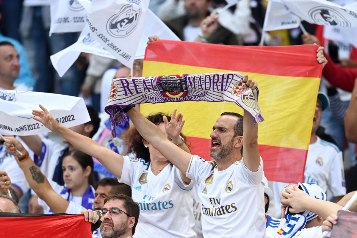 Imagine de colecție la finala UCL » Mircea Lucescu, Ion Țiriac și Ronaldo în tribune la Liverpool - Real Madrid