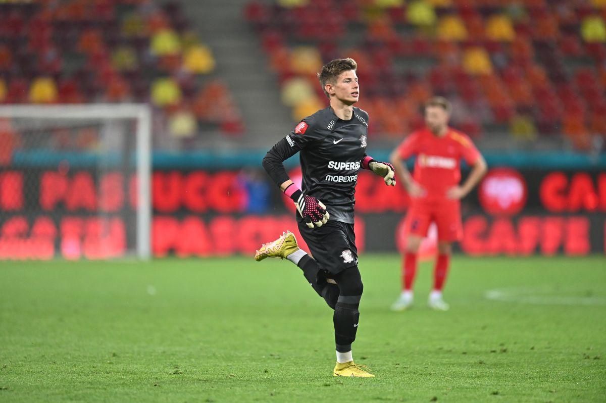 Portarul de 16 ani al Rapidului a doborât un record vechi de 70 de ani! Moment istoric în finalul derby-ului FCSB - Rapid