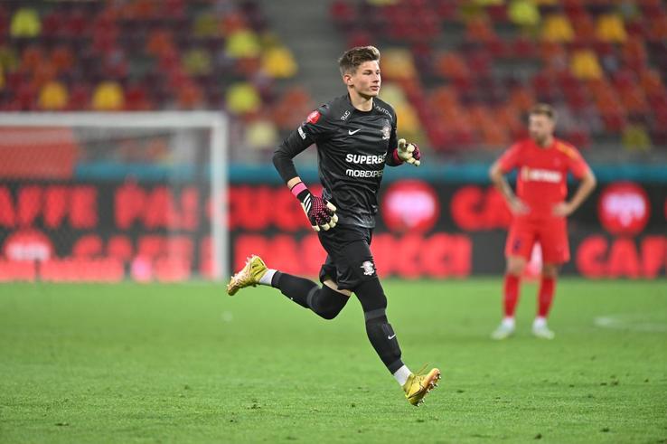Bogdan Ungureanu a debutat la Rapid în meciul cu FCSB, câștigat cu 5-1 de giuleșteni pe Arena Națională, în etapa 10 de Play-Off 2022/2023 (foto: Raed Krishan/GSP)