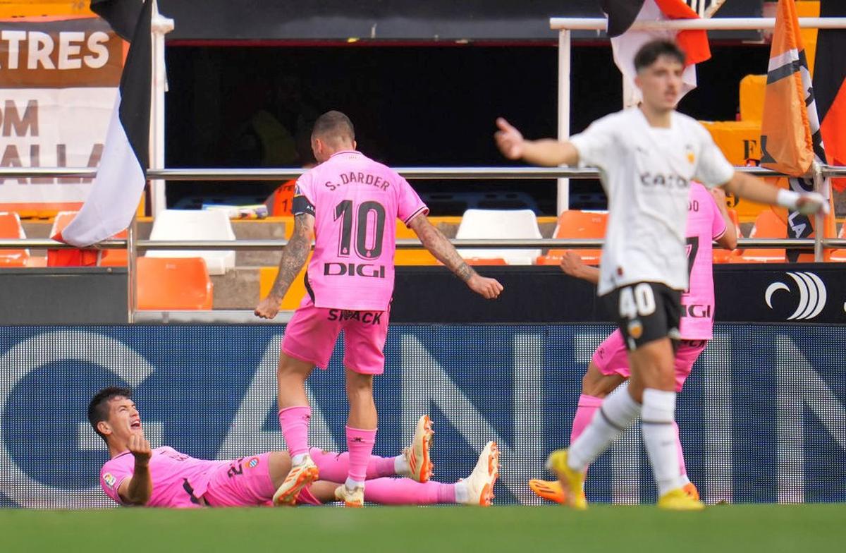 Valencia - Espanyol 2-2 » Derby nebun la retogradare! „Liliecii” au egalat în minutul 90+3, dar tot nu sunt siguri de rămânerea în La Liga