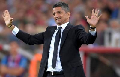 Răzvan Lucescu a vorbit despre viitorul lui, la sosirea în România: „Ceea ce s-a întâmplat miercuri m-a rănit foarte rău”