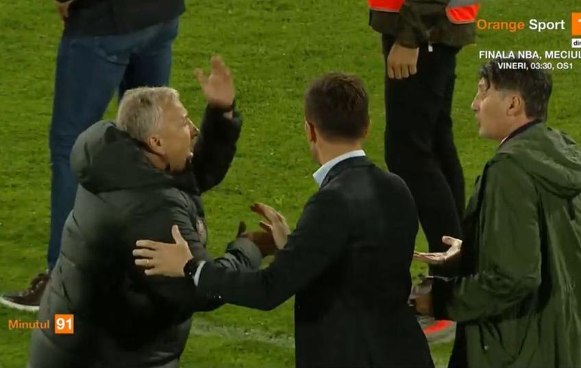 Zoltan Iașko, în dreapta, în conflict cu Dan Petrescu