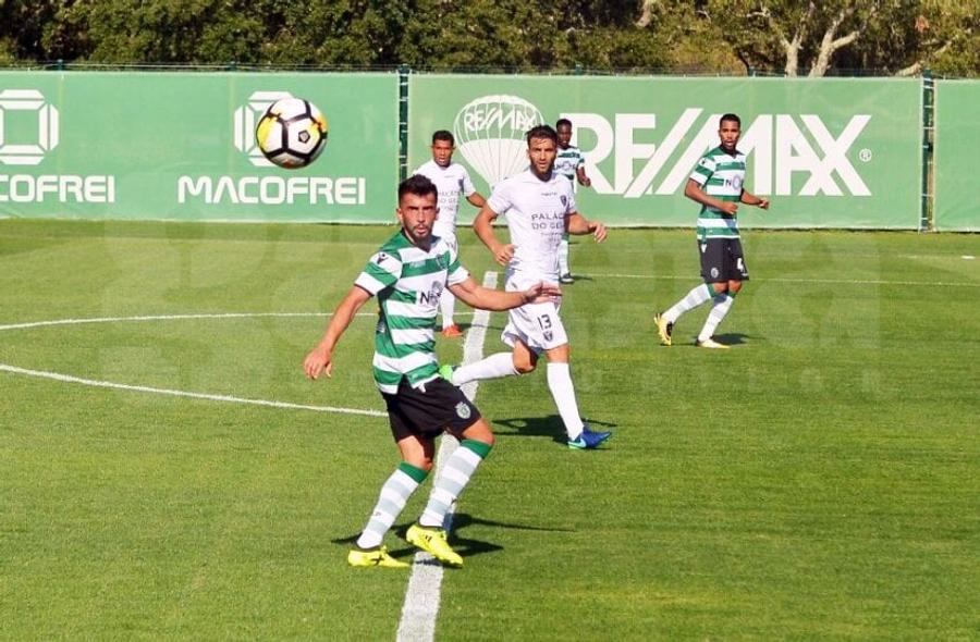 Cristian Ponde în tricoul lui Sporting Lisabona. Foto: Raed Krishan Cristian vs Cristiano » Atacantul român urmărit din 2005 de Gazetă joacă împotriva idolului său, Cristiano Ronaldo