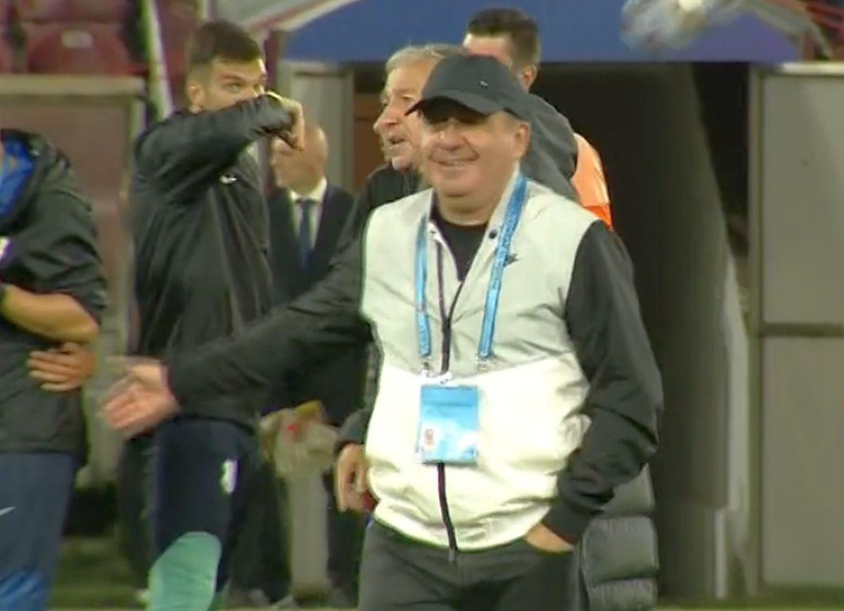 Ce ar fi strigat Petrescu imediat după eșecul cu Farul: „Asta spunea pe teren! Ai reprezentat România, ești prieten cu Popescu și Hagi, nu poți ajunge în halul ăsta”