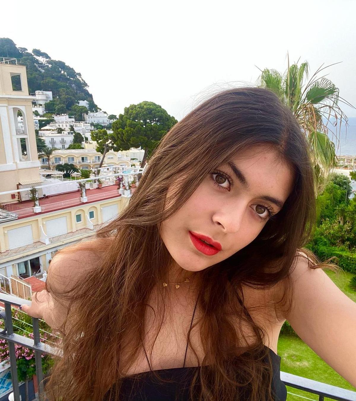 Mayra, fiica lui Ilie Dumitrescu, a pornit trendul înaintea campionilor de la FCSB » Costumată în Femeia Fantastică
