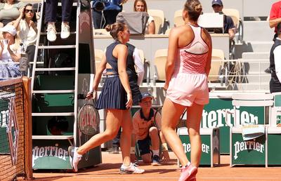 Ucraineanca Kostyuk, huiduită de public la Roland Garros, pentru gestul din meciul cu Sabalenka: „Ar trebui să le fie rușine!”