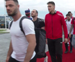 Imagini de neînțeles la sosirea lui Dinamo! » Gardă de onoare, antemergătoare BMW și circulație blocată