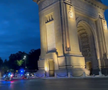 Imagini de neînțeles la sosirea lui Dinamo! » Gardă de onoare, antemergătoare BMW și circulație blocată