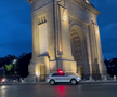 Imagini de neînțeles la sosirea lui Dinamo! » Gardă de onoare, antemergătoare BMW și circulație blocată