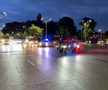 Imagini de neînțeles la sosirea lui Dinamo! » Gardă de onoare, antemergătoare BMW și circulație blocată