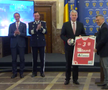 Imagini de neînțeles la sosirea lui Dinamo! » Gardă de onoare, antemergătoare BMW și circulație blocată