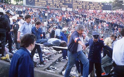 Imaginile Dezastrului Heysel produs pe 29 mai 1985 la Bruxelles, la finala Cupei Campionilor Europeni, Juventus - Liverpool / Foto: Facebook